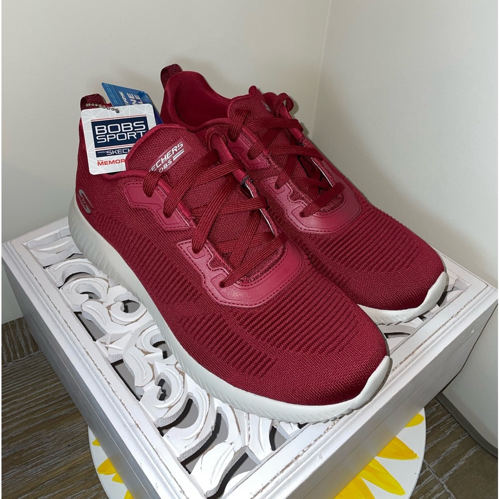 NWT Sketchers